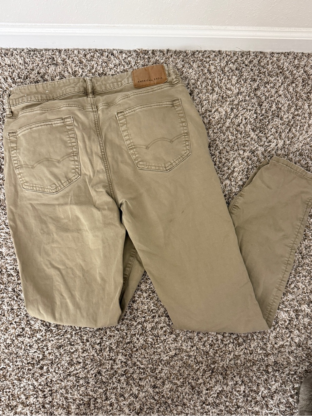 American Eagle Outfitters Men’s Khaki Slim Straight Jeans